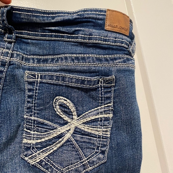 Wallflower The Luscious Curvy fit jeans - Picture 5 of 9